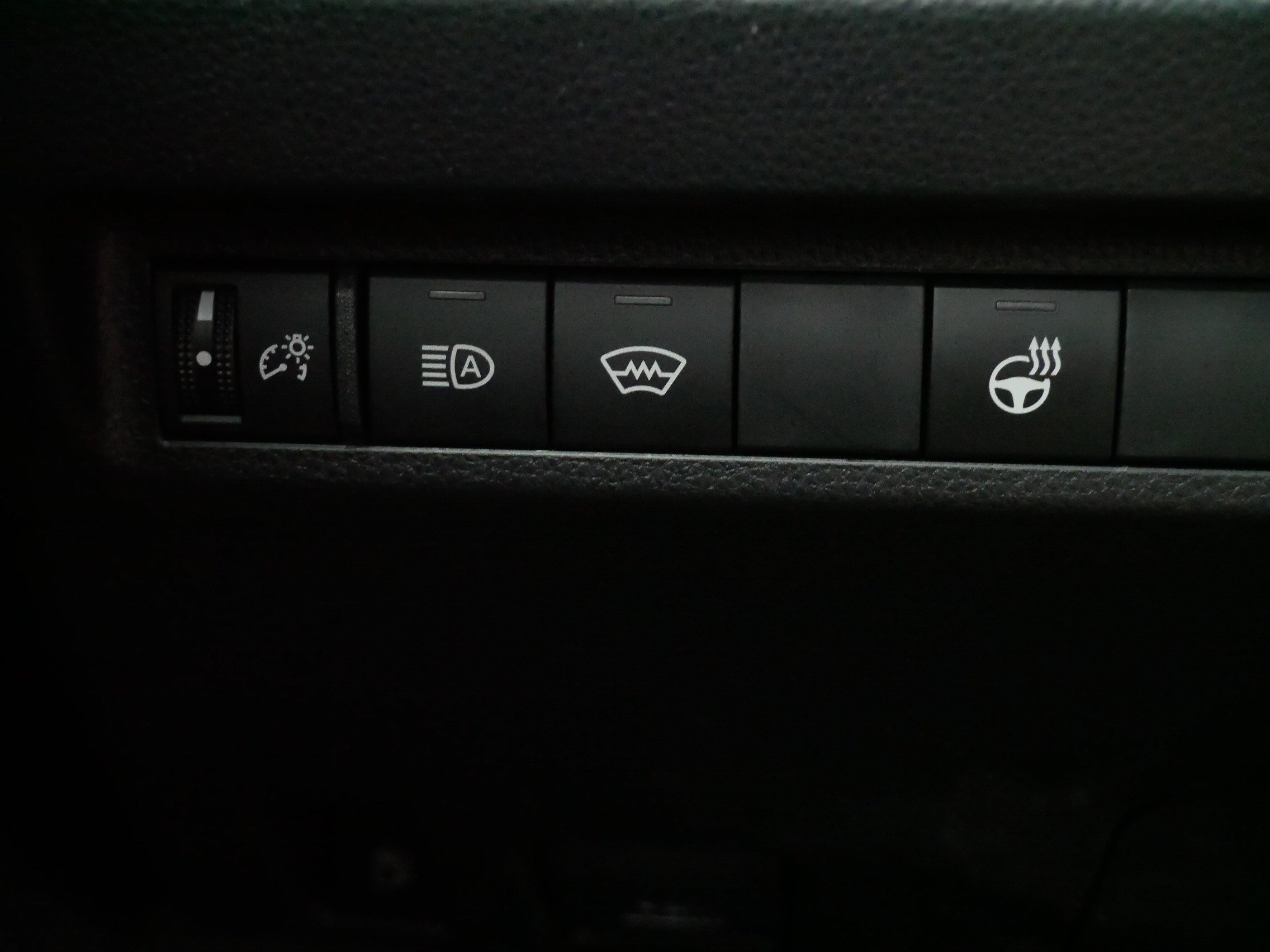 Certified 2025 Toyota RAV4 XSE w/ Weather Package AWD/4WD image 27
