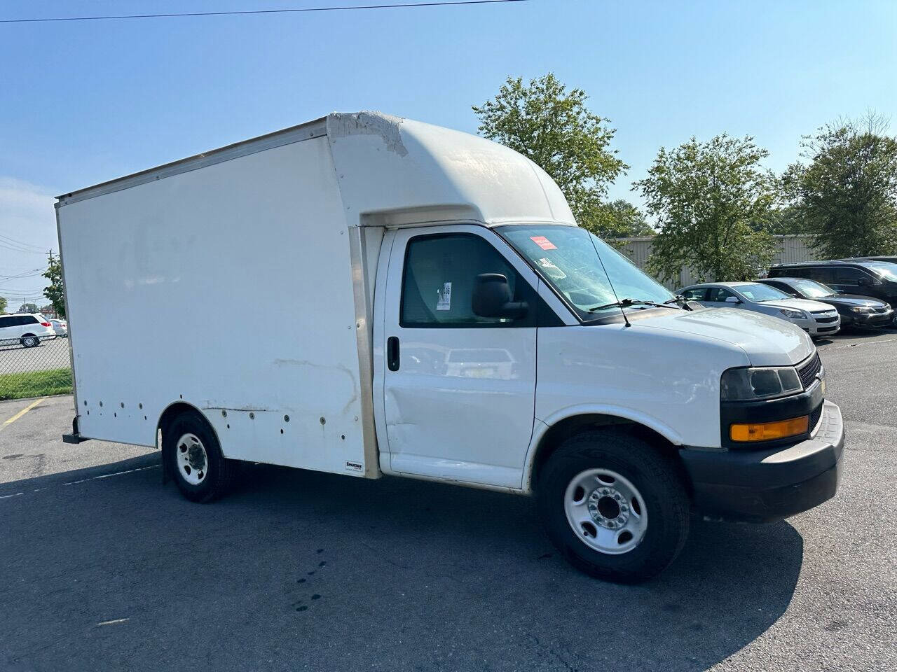Used 2018 Chevrolet Express 3500 w/ Driver Convenience Package image 11
