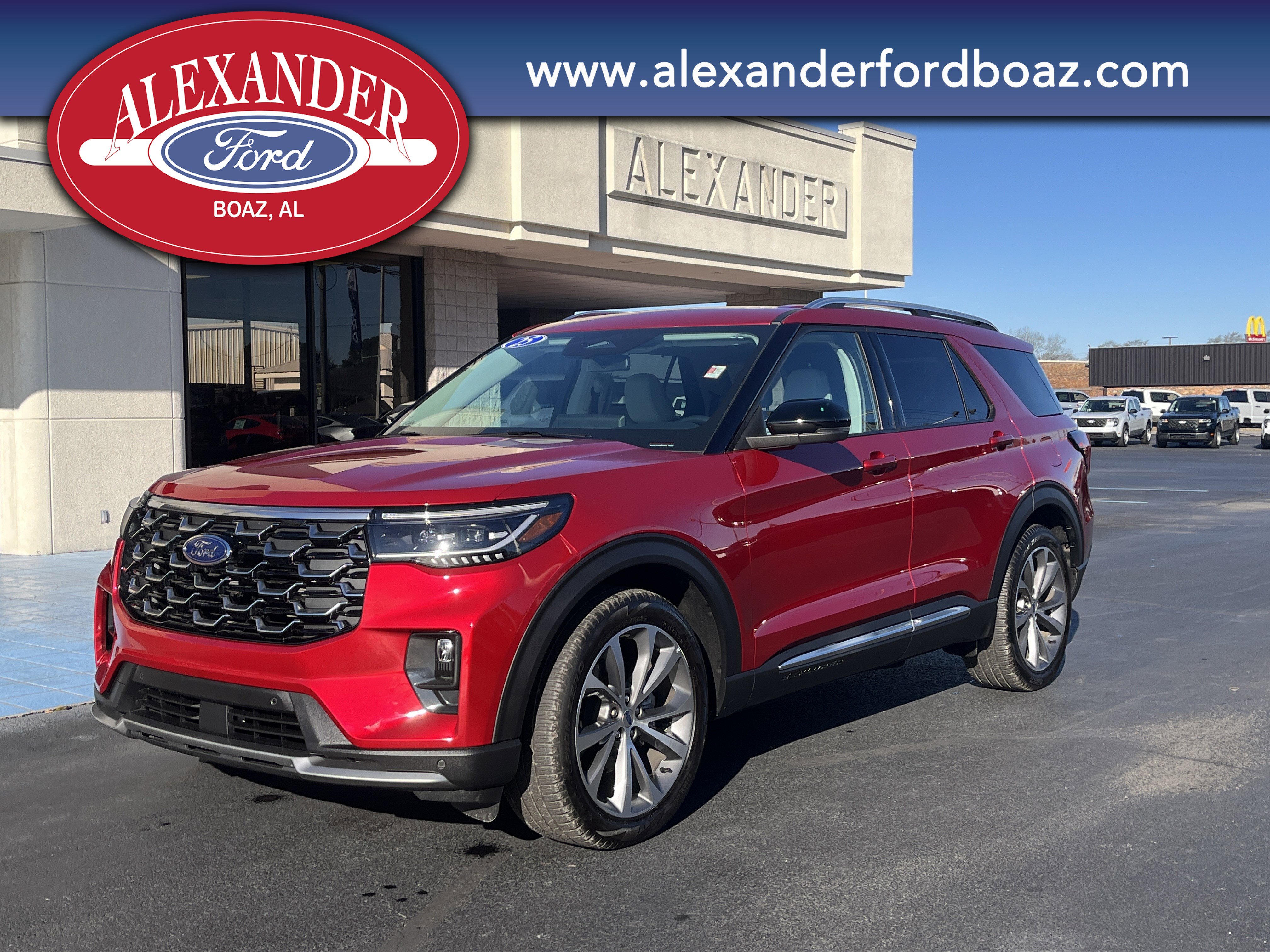 Used 2025 Ford Explorer Platinum w/ Ultimate Package RWD image 1