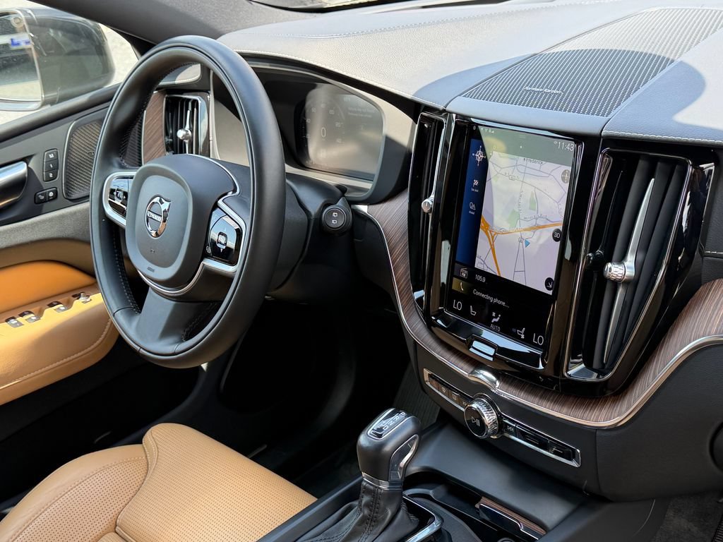 Used 2021 Volvo XC60 T5 Inscription w/ Advanced Package AWD/4WD image 13