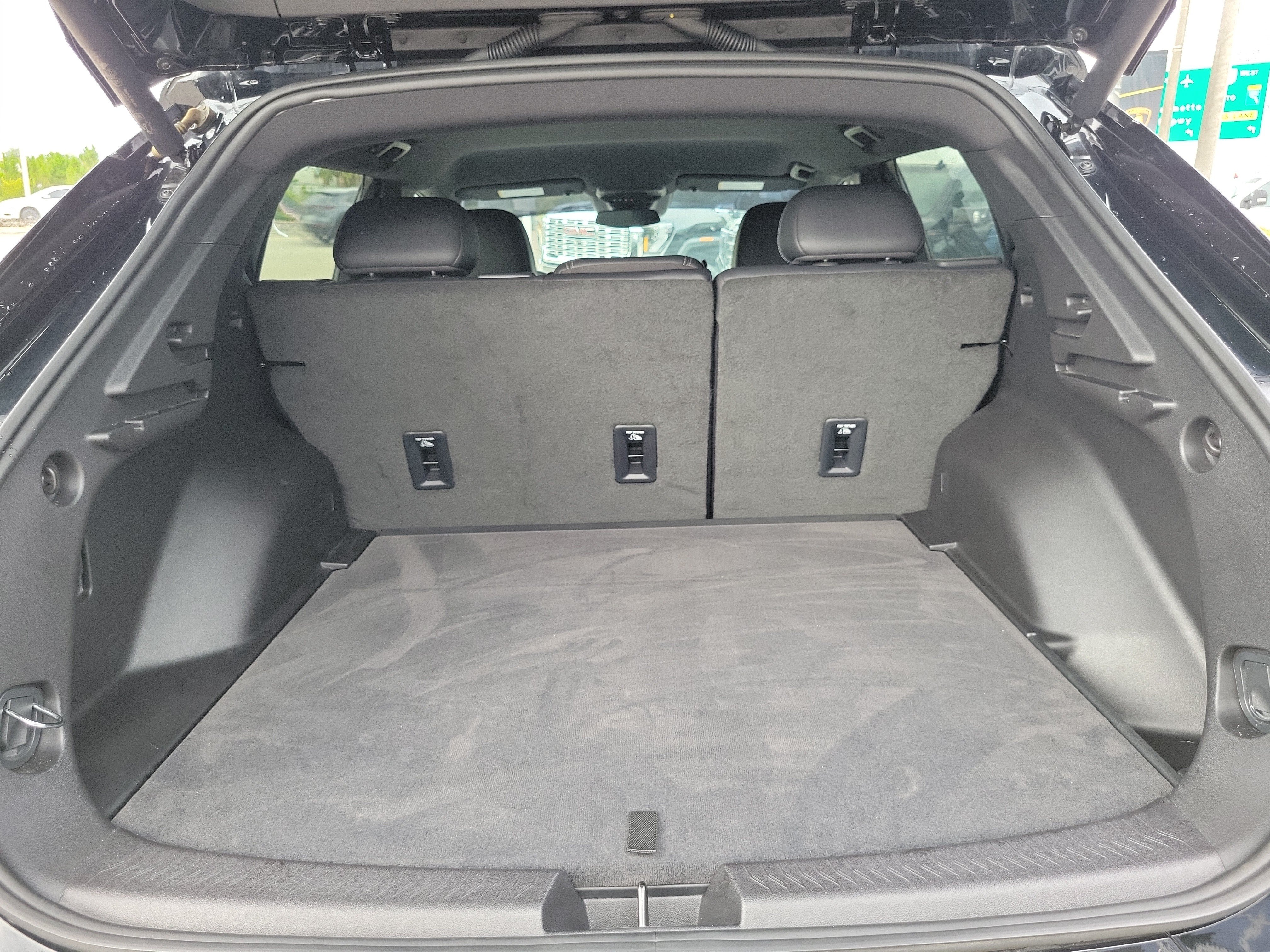Used 2024 Chevrolet Equinox EV LT FWD image 15