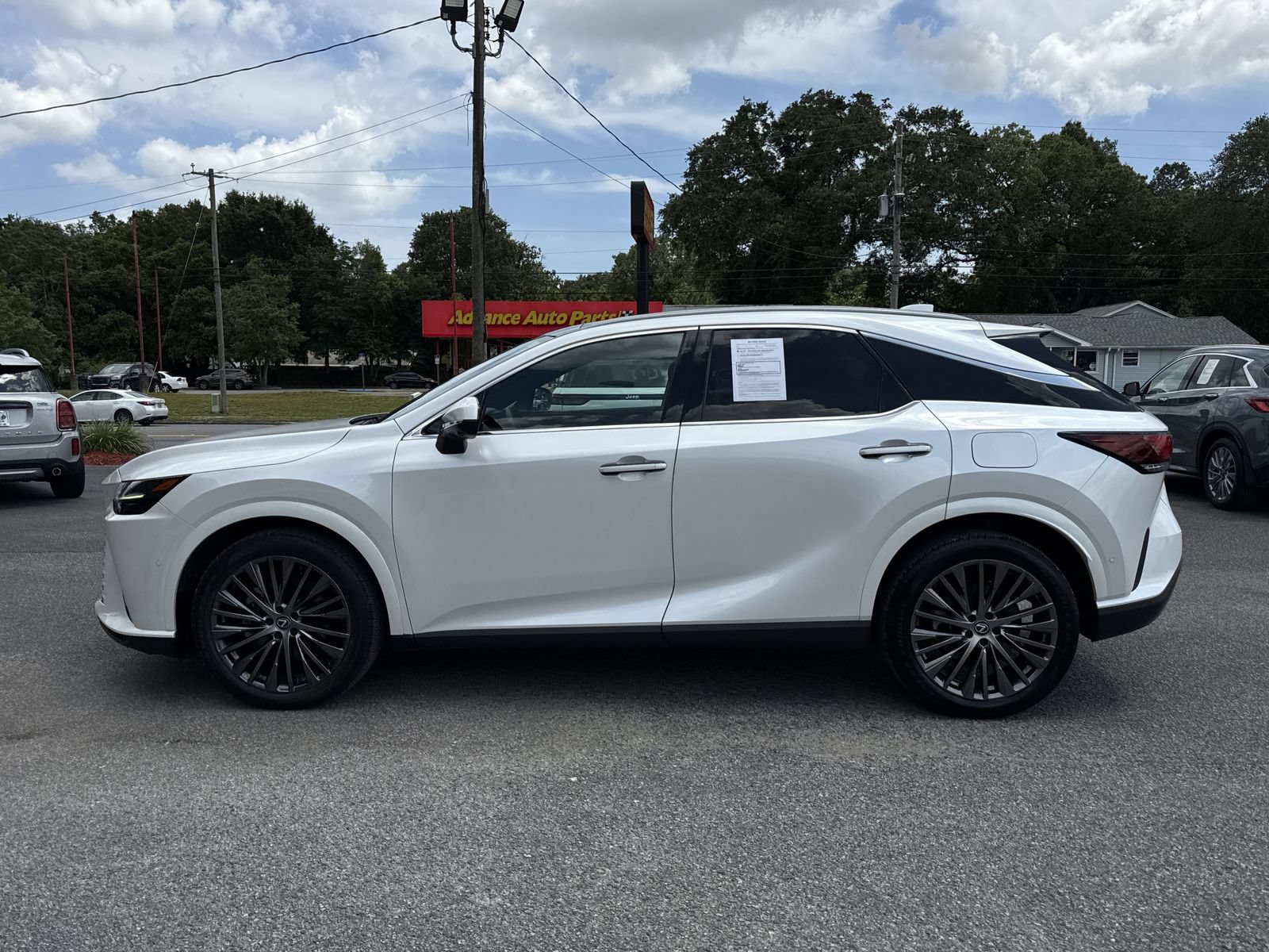 Used 2023 Lexus RX 350 FWD w/ Accessory Package (Z1) image 2