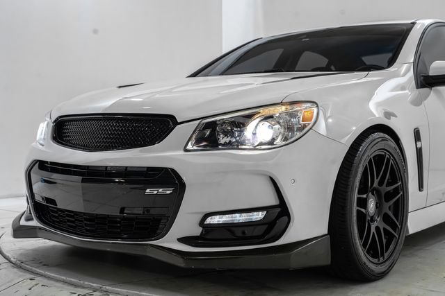 Used 2016 Chevrolet SS RWD image 9