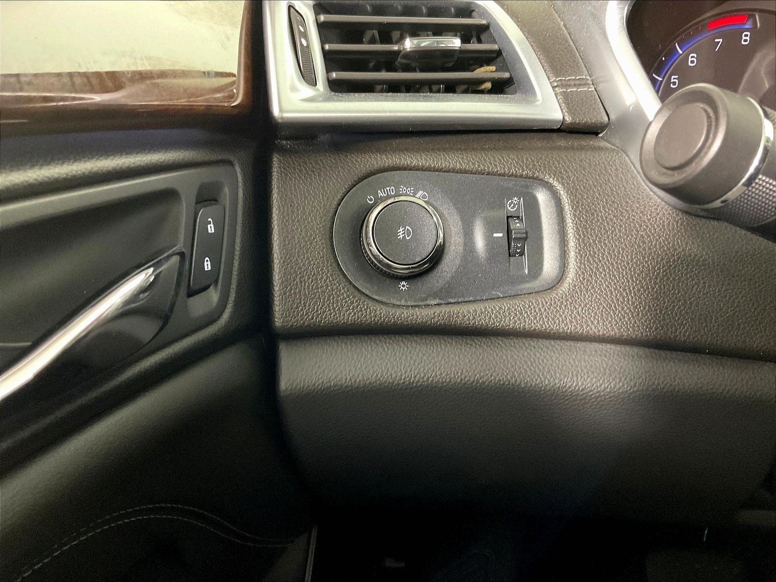 Used 2015 Cadillac SRX Performance w/ Driver Awareness Package AWD/4WD image 15