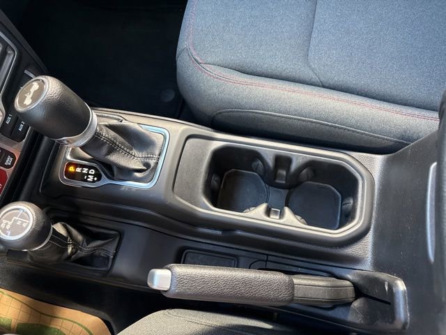 Used 2025 Jeep Wrangler Unlimited Rubicon image 30