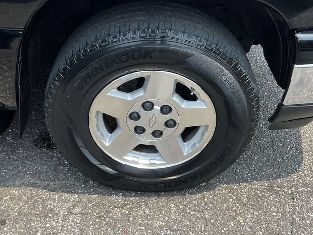 Used 2007 Chevrolet Silverado 1500 LT w/ Extended Cab Value Package AWD/4WD image 8