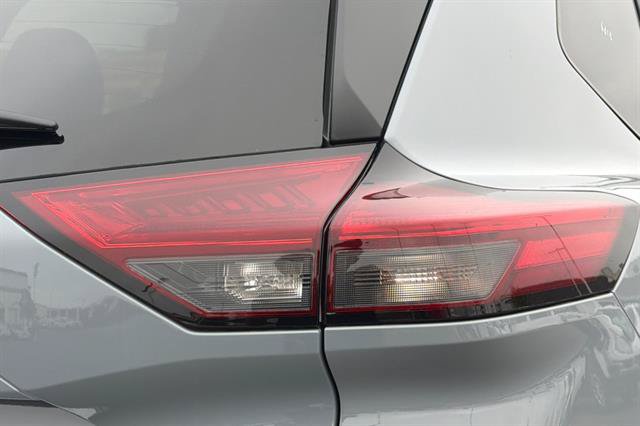 New 2026 Nissan Rogue SV FWD image 31