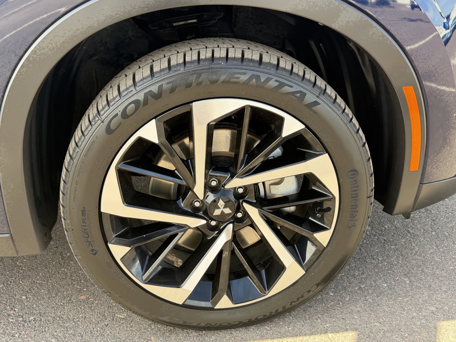 Used 2024 Mitsubishi Outlander SE AWD/4WD image 9