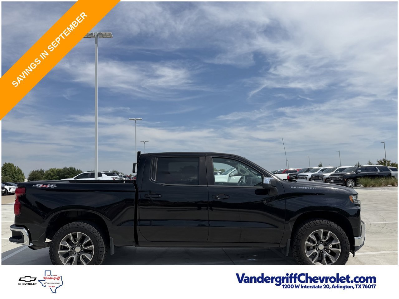 Used 2022 Chevrolet Silverado 1500 LT AWD/4WD image 3