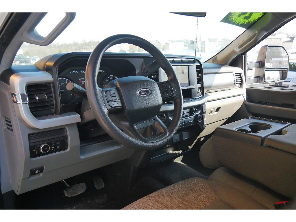 Used 2024 Ford F250 XLT image 11