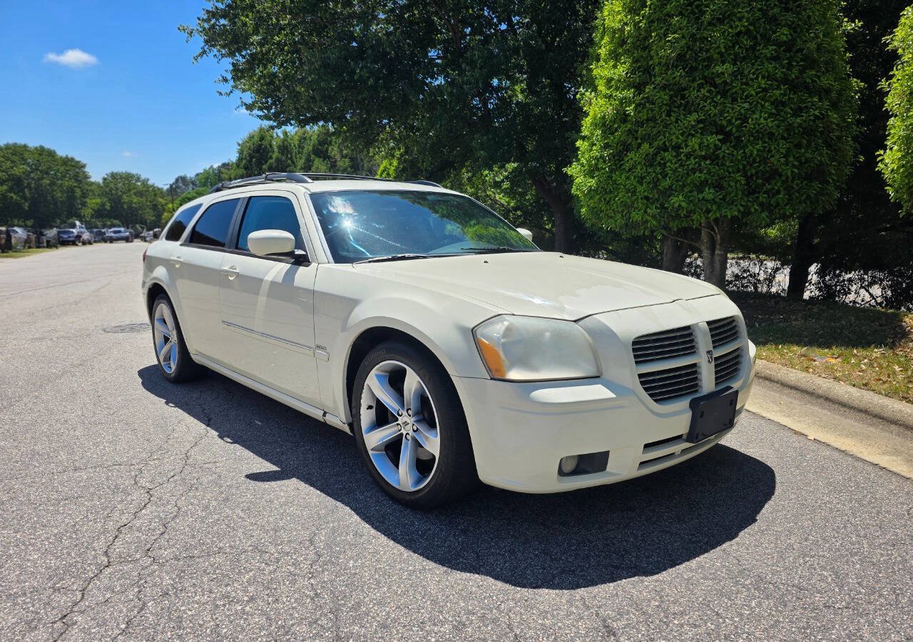Used 2005 Dodge Magnum R/T w/ Convenience Group II RWD image 7