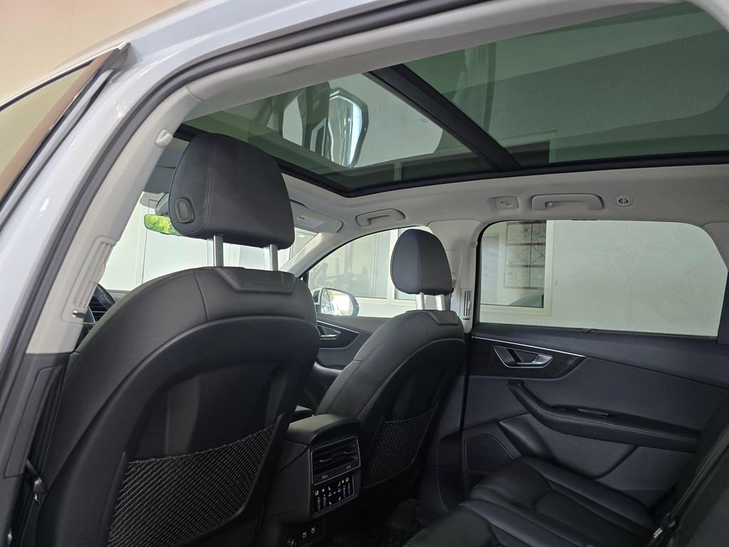 Used 2021 Audi Q7 3.0T Premium Plus w/ Executive Package AWD/4WD image 27