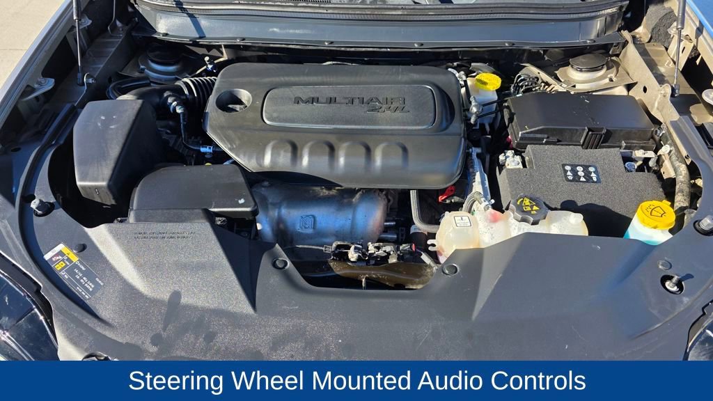 Used 2019 Jeep Cherokee Latitude w/ Cold Weather Group image 11