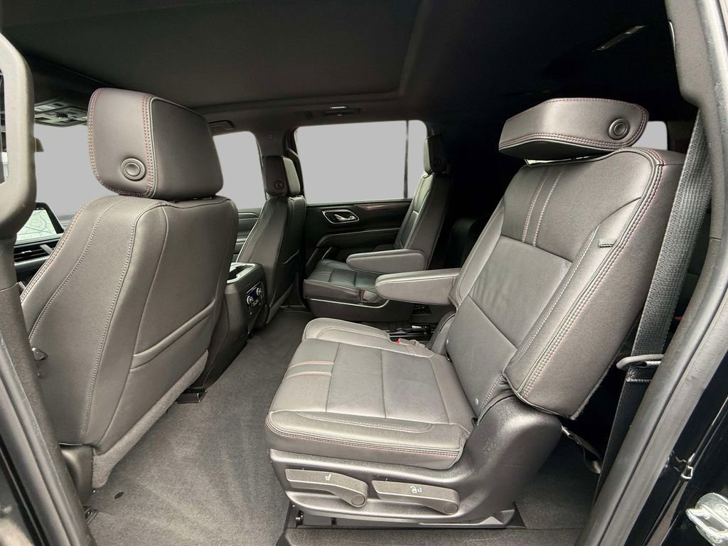 Used 2024 Chevrolet Suburban RST w/ Luxury Package image 20