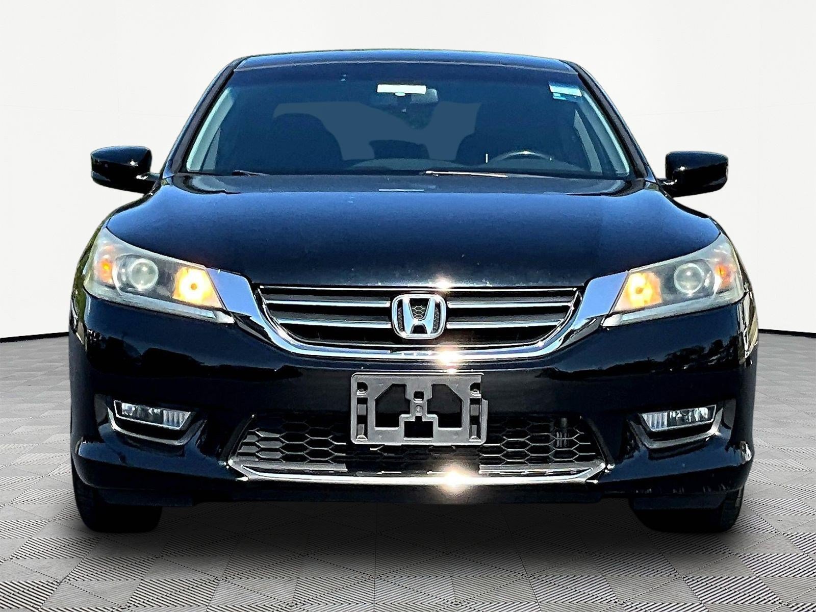 Used 2013 Honda Accord Sport image 2