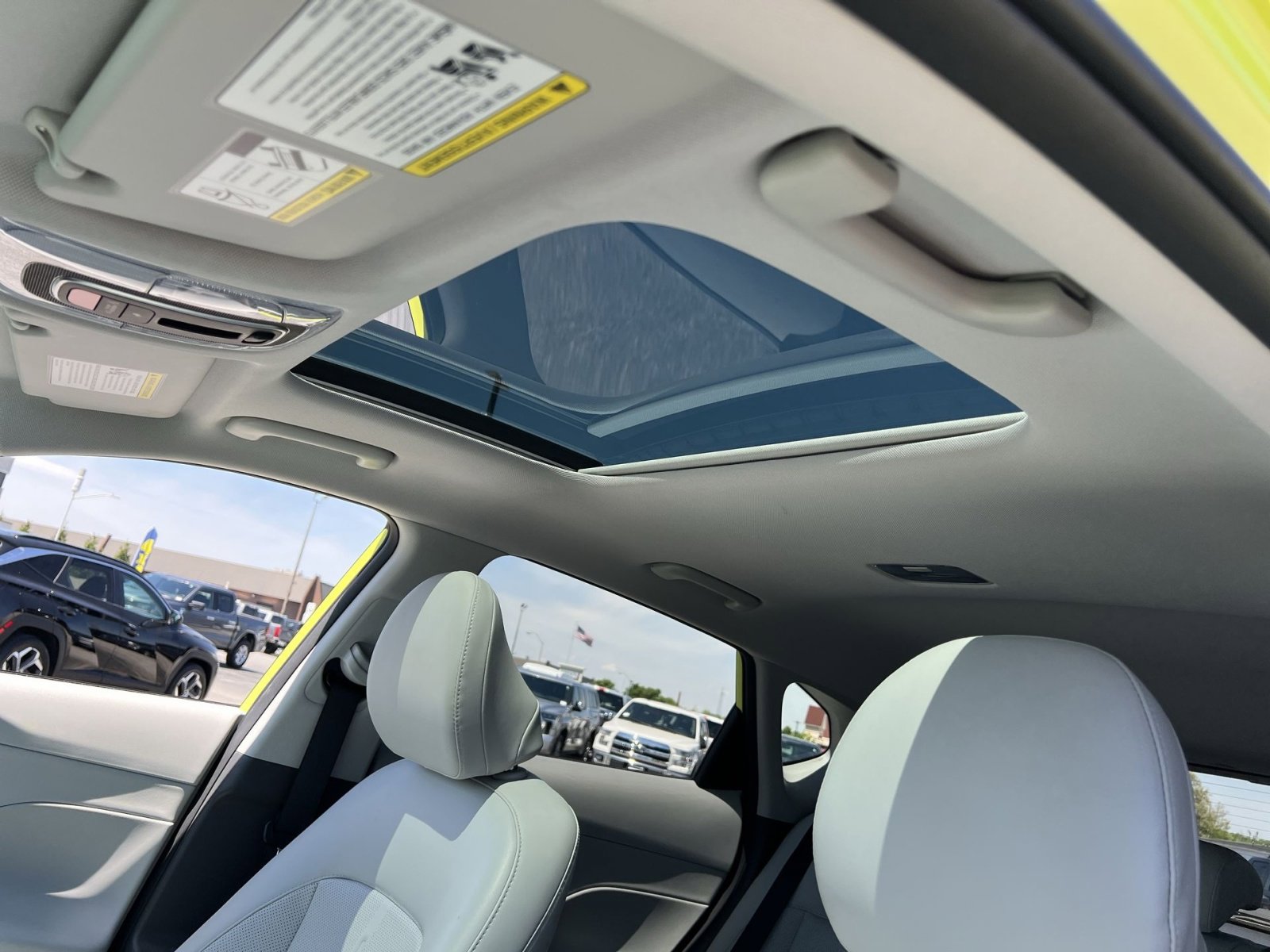 Used 2024 Hyundai Kona Limited AWD/4WD image 32