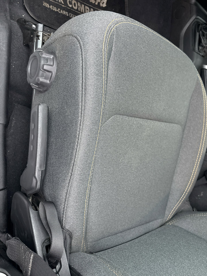 Used 2025 Jeep Wrangler Unlimited Sport image 7