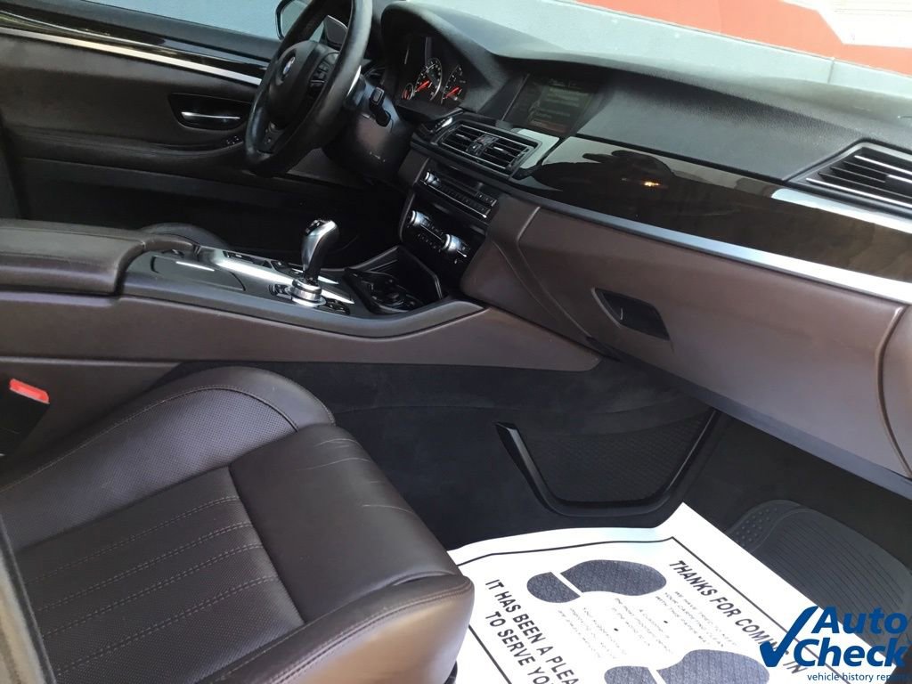Used 2013 BMW M5 RWD image 33