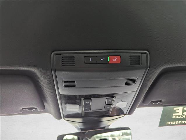 Used 2024 Volkswagen Jetta Sport image 20