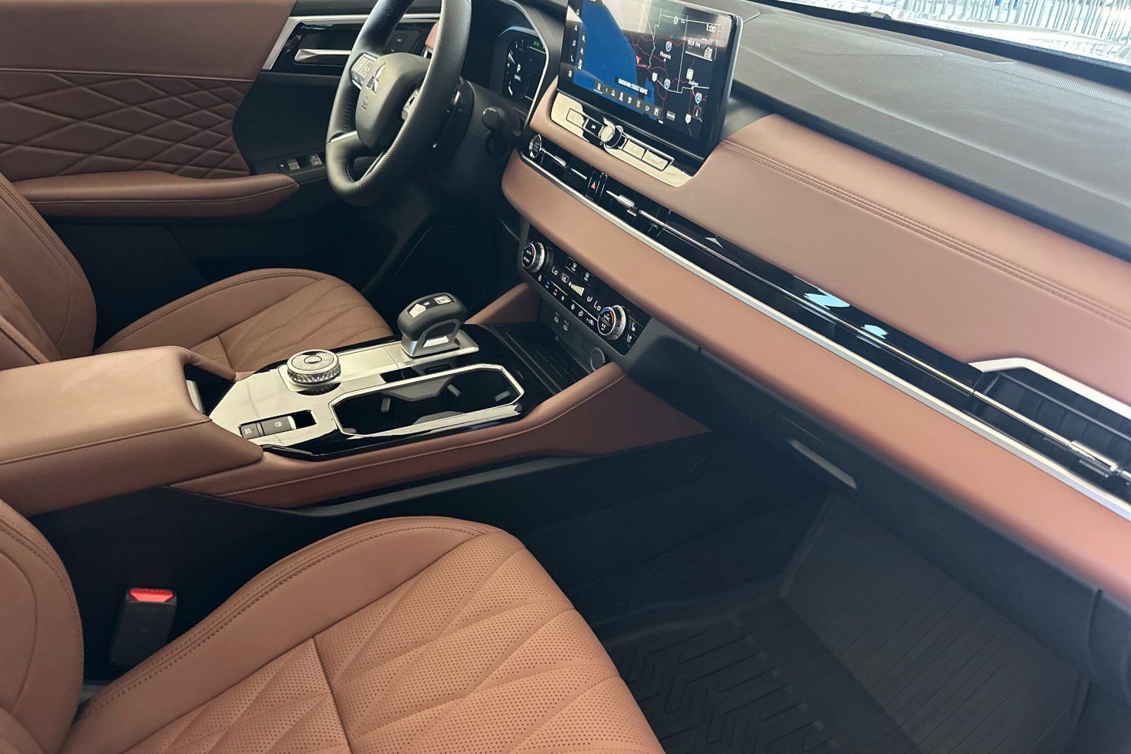 New 2025 Mitsubishi Outlander SEL image 16