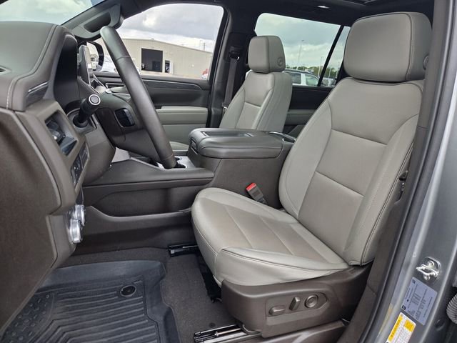 Used 2023 GMC Yukon XL SLT image 9