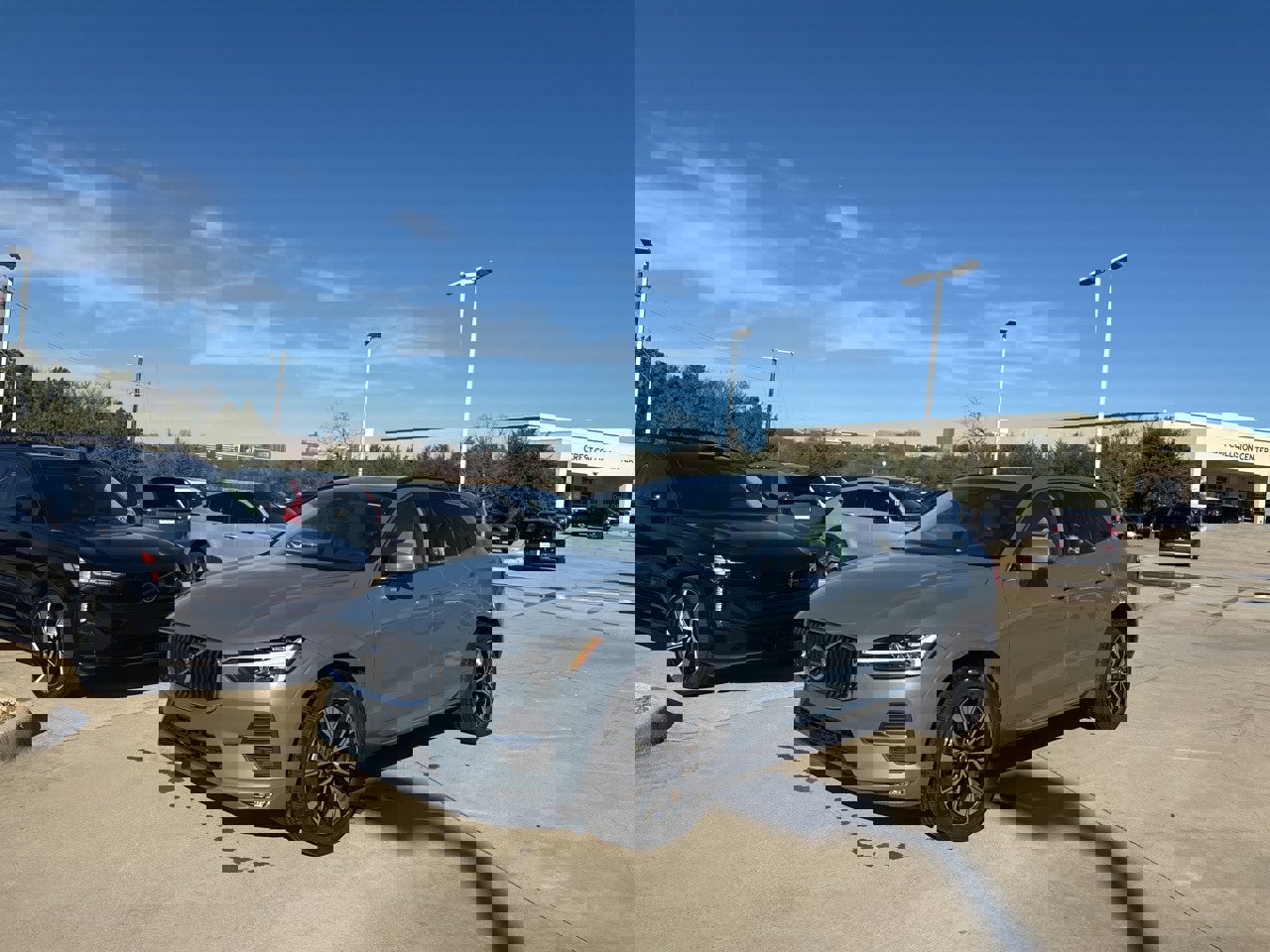 Certified 2023 Volvo XC60 B5 Core w/ Protection Package Premier image 1