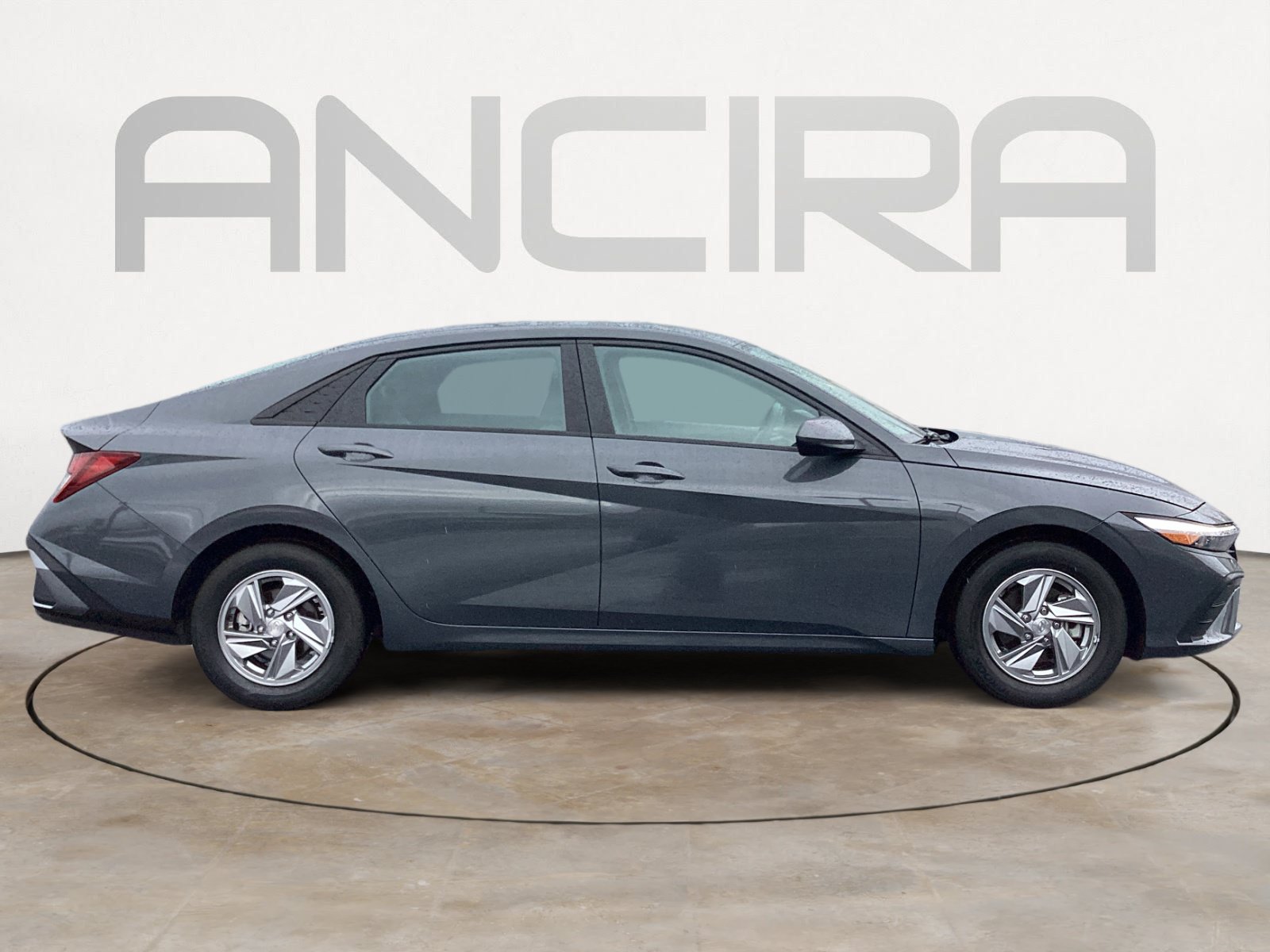 Used 2024 Hyundai Elantra SE FWD image 15