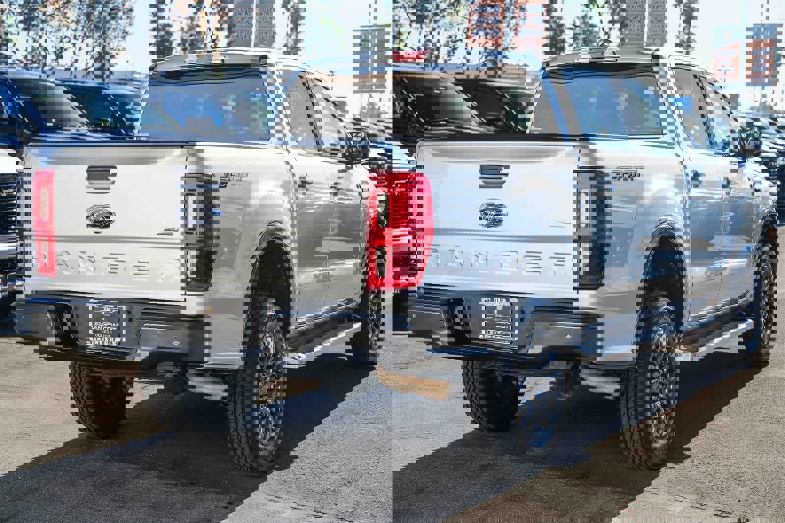 Used 2019 Ford Ranger XLT w/ Equipment Group 301A Mid image 4