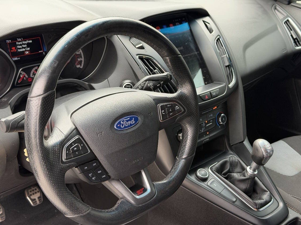Used 2016 Ford Focus ST FWD image 10