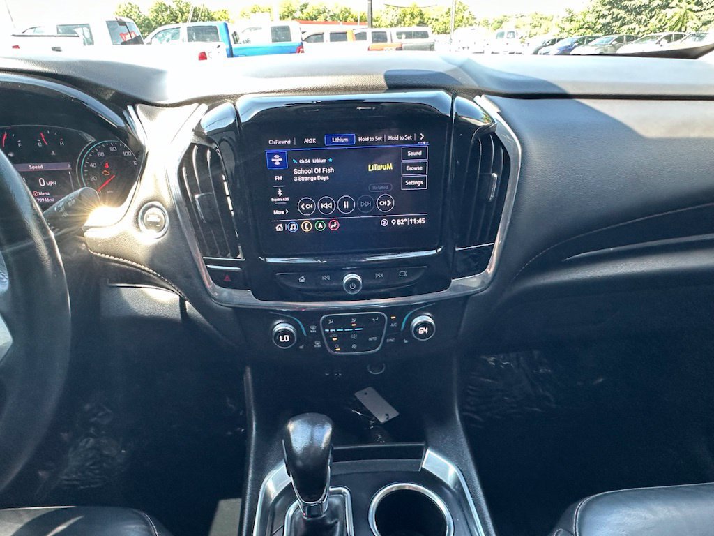 Used 2021 Chevrolet Traverse LT w/ LT Premium Package FWD image 30
