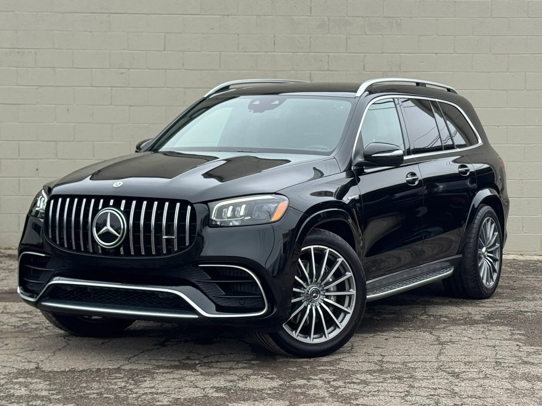 Used 2023 Mercedes-Benz GLS 63 AMG 4MATIC w/ Warmth & Comfort Package image 2