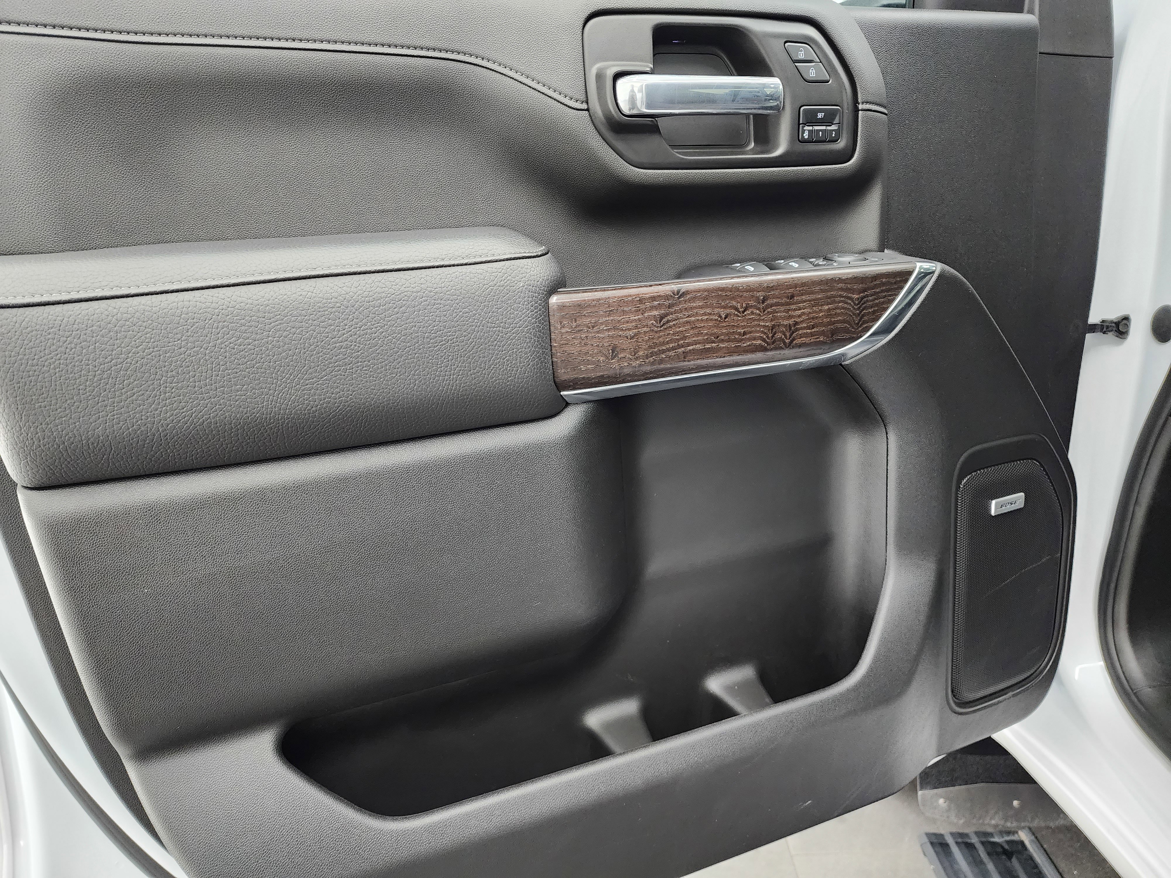 Used 2023 GMC Sierra 3500 Denali w/ Denali Ultimate Package image 47