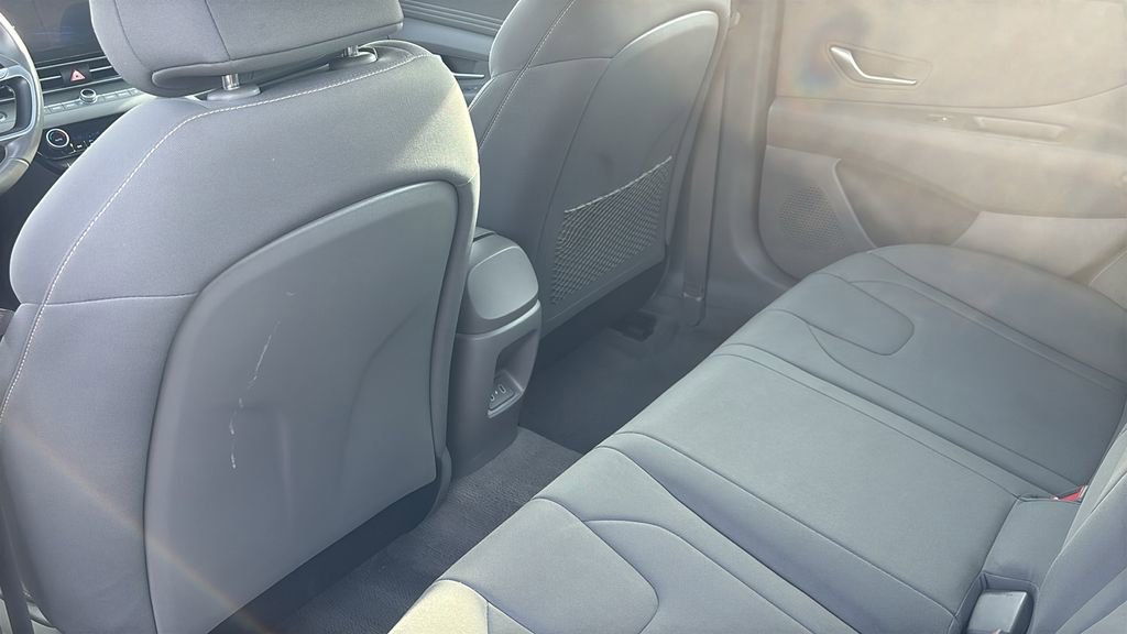 Used 2025 Hyundai Elantra SEL image 31