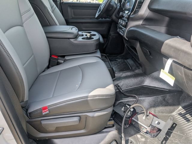 New 2026 RAM 5500 Tradesman w/ Chrome Appearance Group AWD/4WD image 27