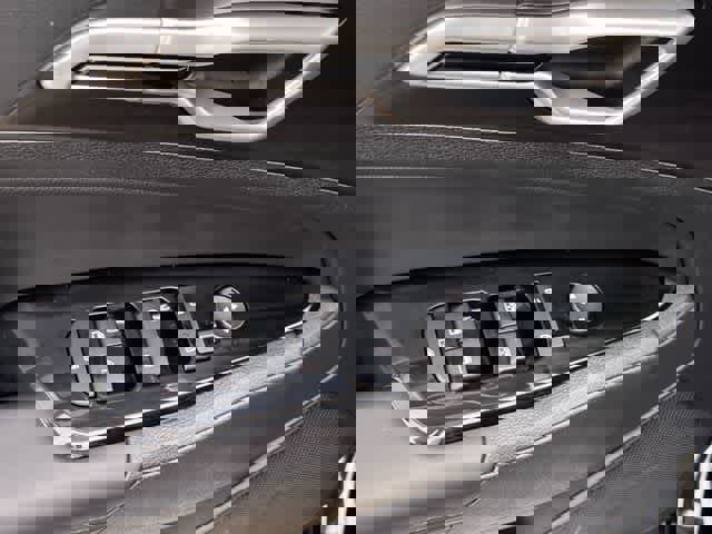 Used 2025 Kia Sportage EX w/ Premium Package image 30