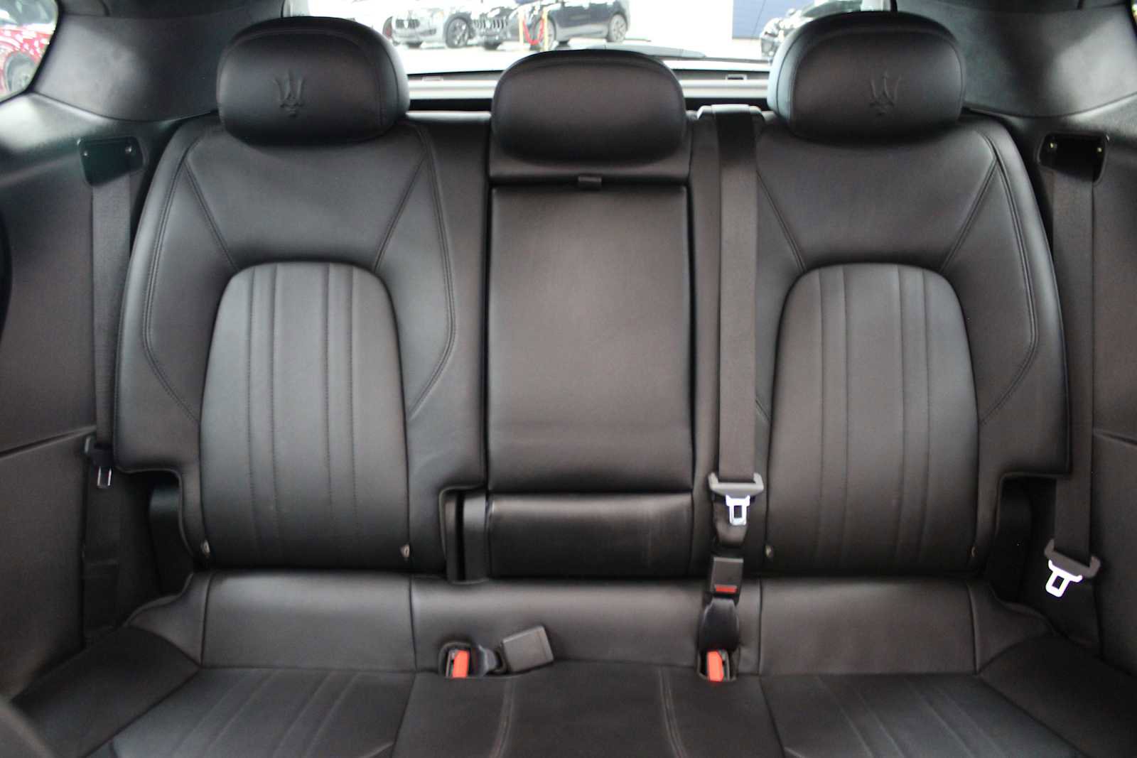 Used 2021 Maserati Levante image 38