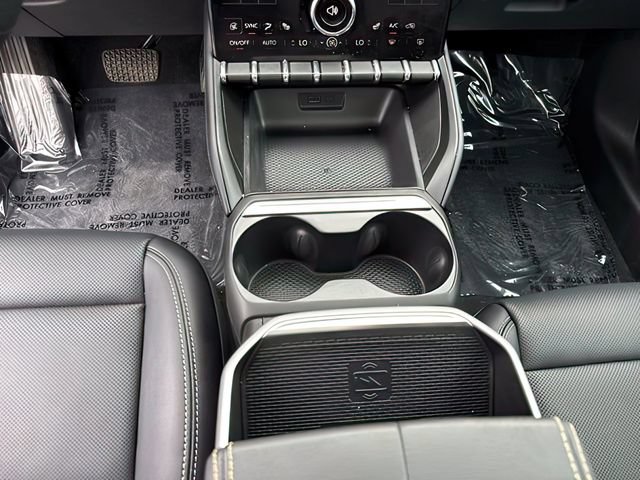 Used 2025 GMC Terrain Elevation w/ Elevation Premium Package AWD/4WD image 31