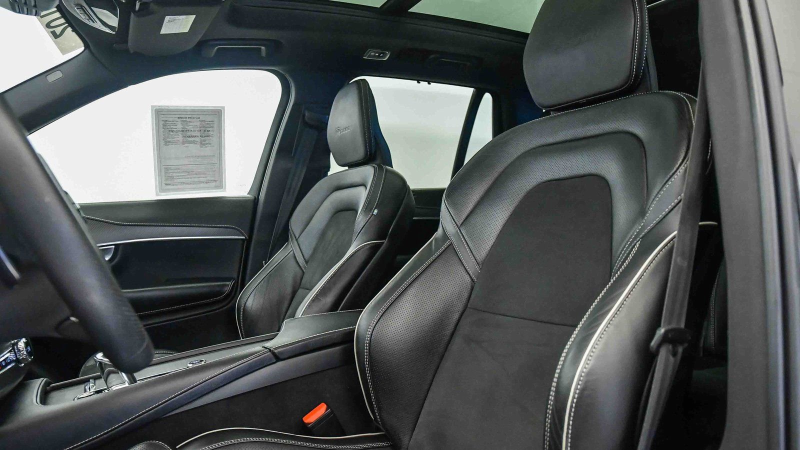 Used 2019 Volvo XC90 T8 R-Design w/ Advanced Package image 27