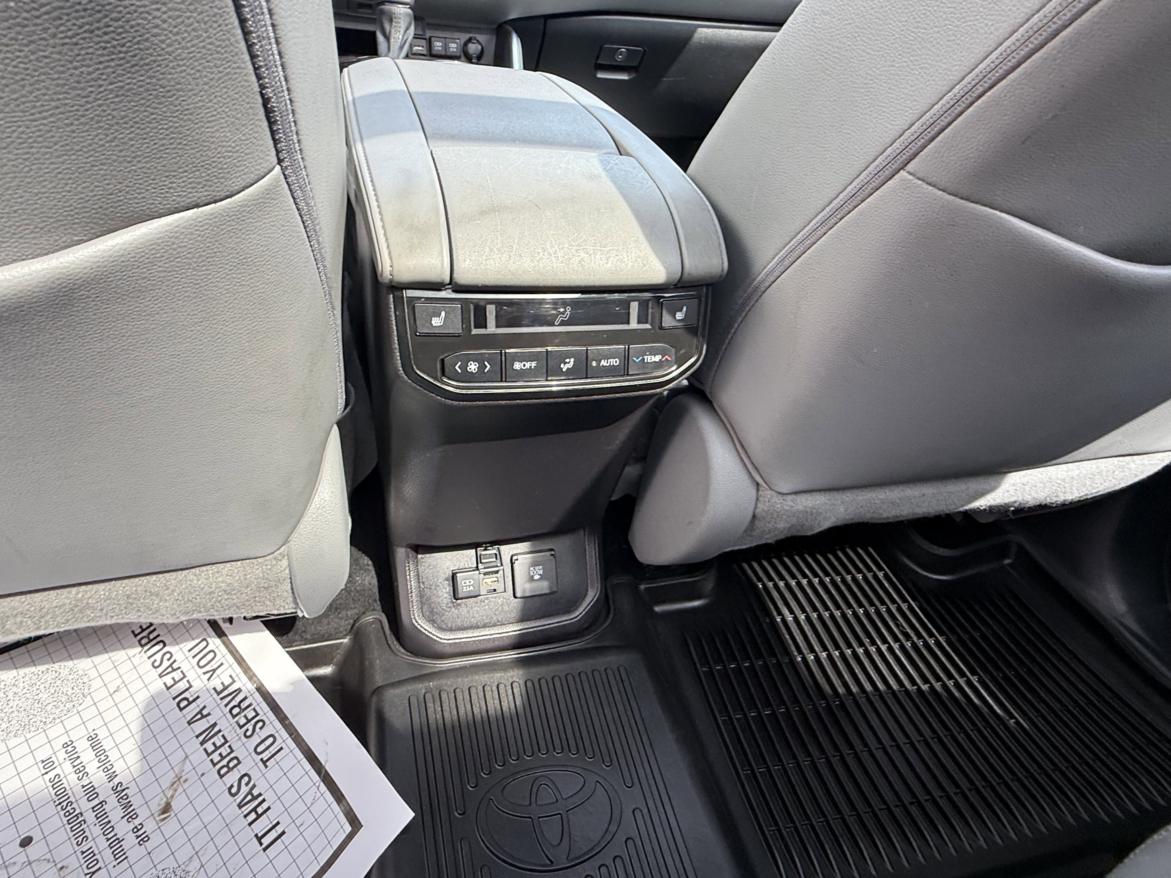 Certified 2021 Toyota Highlander Platinum image 31