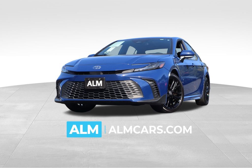 Used 2025 Toyota Camry SE video 1