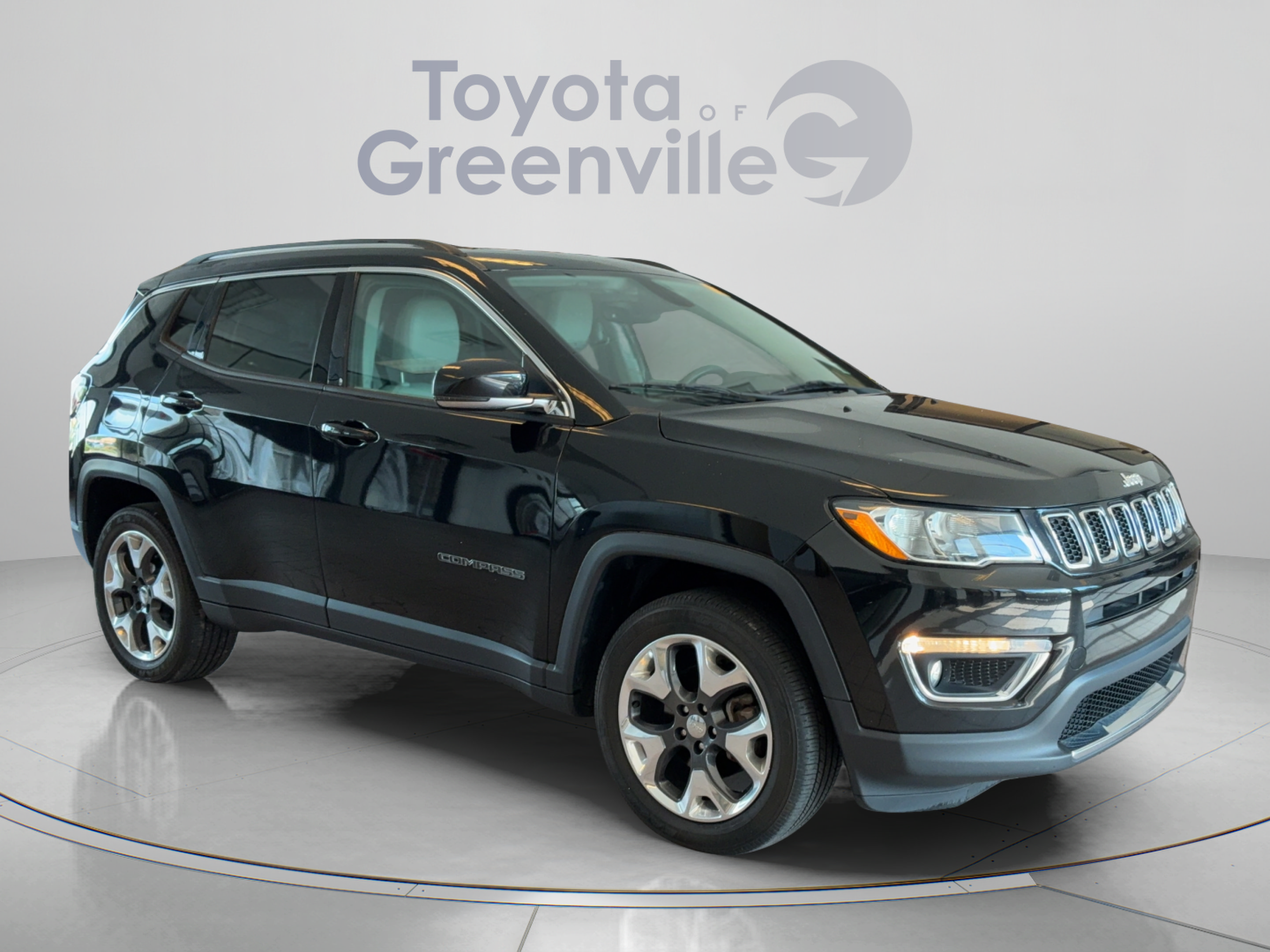 Used 2018 Jeep Compass Limited AWD/4WD image 8