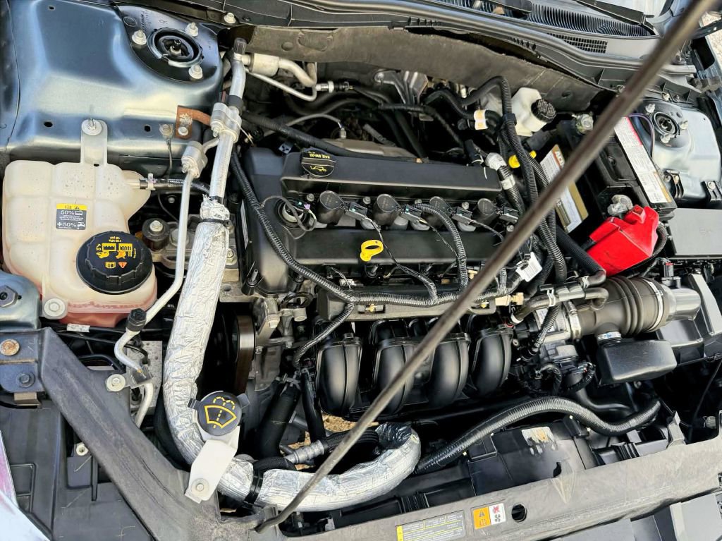 Used 2012 Ford Fusion SEL image 24