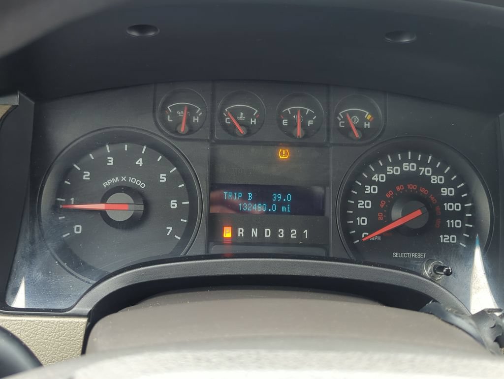 Used 2010 Ford F150 STX RWD image 14