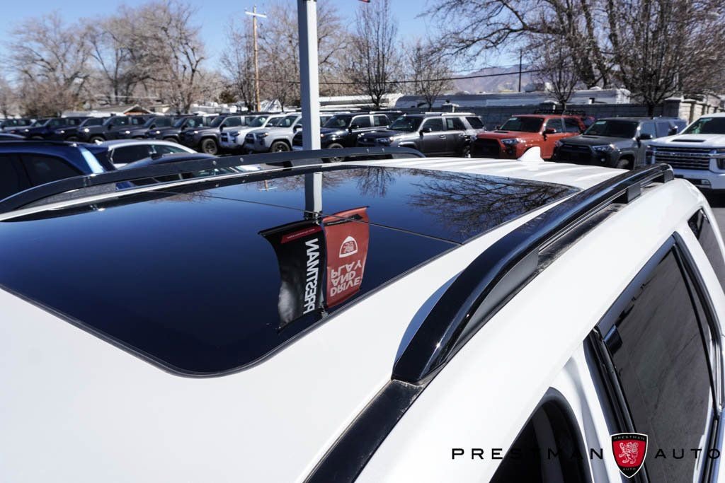 Used 2025 Honda Pilot Touring image 8