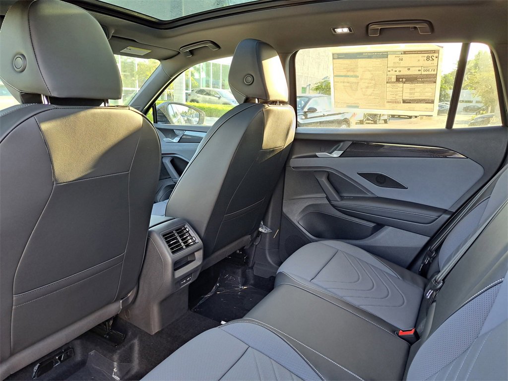 New 2026 Volkswagen Tiguan SE R-Line image 5