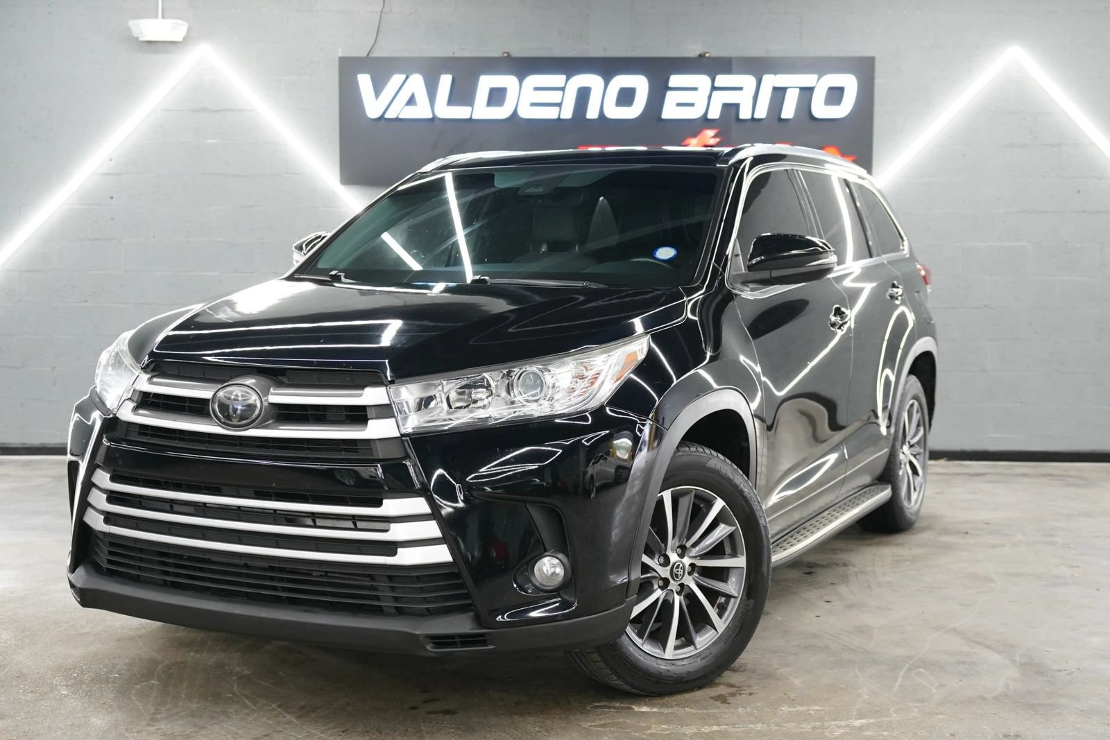 Used 2019 Toyota Highlander XLE