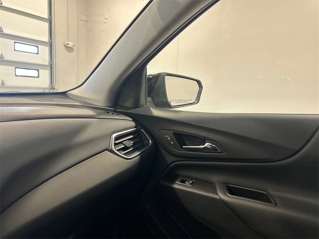 Used 2023 Chevrolet Equinox LT image 26