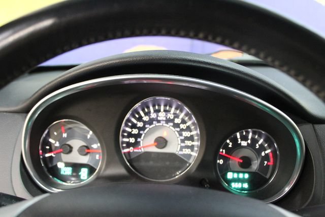 Used 2012 Chrysler 200 Limited FWD image 16