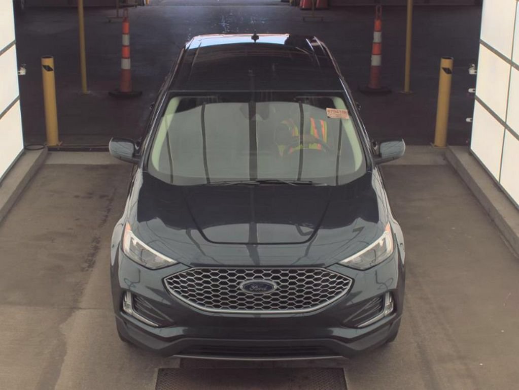 Used 2023 Ford Edge SEL w/ Convenience Package AWD/4WD image 2