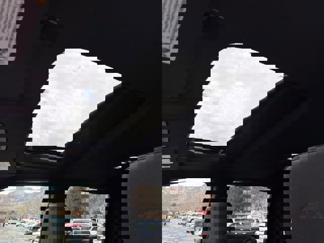 Certified 2024 GMC Sierra 1500 AT4 w/ Technology Package image 24